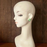 【イヤリング】シャーベットグリーン　セルロイド　ダリア　50’sイギリス