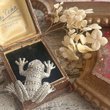 【ブローチ】カエル　frog 遊び心　ラッキーモチーフ　60’sフランス