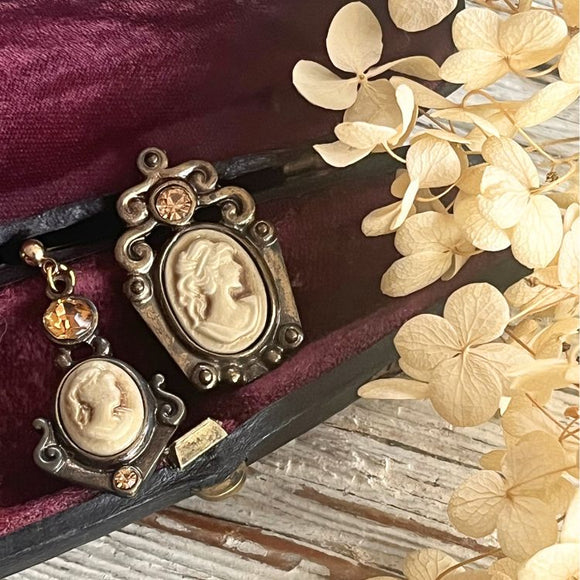 【ピアス】アシンメトリー　カメオ×アンバー　リメイク　70’sフランス