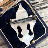 【ブローチ】フルールドリス　百合の紋章　マザーオブパール　シェル　60’sイギリス　