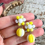 【イヤリング】レモン×ホワイト　セルロイド　スイング　60’sUSA