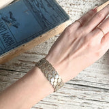 【ブレス】ヘキサゴン　六角形　蜂の巣　ハニカム　ゴールド　60’sフランス