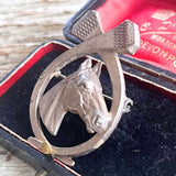 【ブローチ】馬　鎧　あぶみ　馬蹄　シャビー　マットシルバー　50'sイギリス