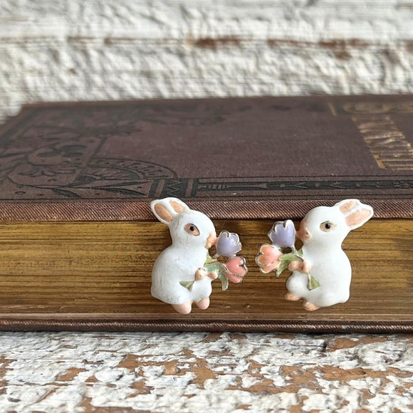 ピアス】ウサギ rabbit 花を持つウサギ MJ社 60'sUSA – Lamp vintage