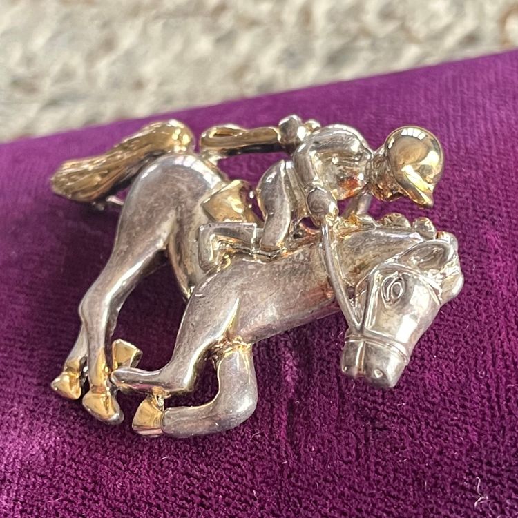 ブローチ】ジョッキー 競走馬 コンビカラー horse racing 70年代