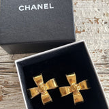 【イヤリング】 CHANEL シャネル　97秋コレクション　クロスリボン　ゴールド　vintage