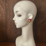 【イヤリング】アシンメトリー　NINARICCI シャムレッド　パール　70’sフランス