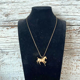 【ネックレス】馬　ホース　真鍮　駆ける馬　ルビー　70’sフランス