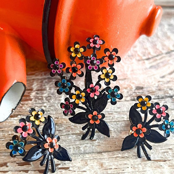 【セット】ブラック×マルチカラー　ブローチ＆イヤリング　花　ブーケ　60年代イギリス