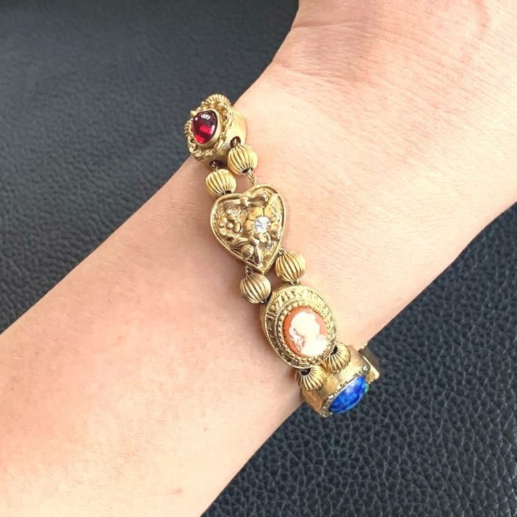 ブレス】チャームブレス goldette Charm ゴルデット風 9個