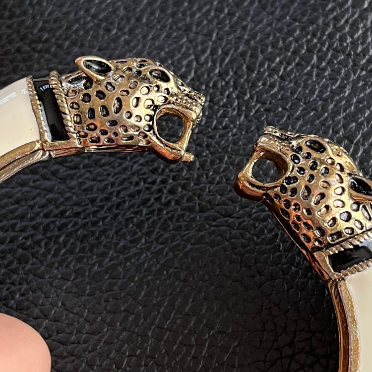 楽天市場】LOUISVUITTON ルイヴィトン M65964 ブラスレ レオ